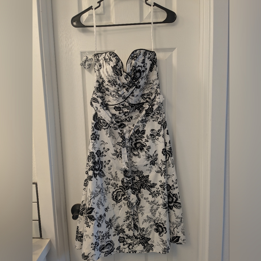 White House Black Market Strapless Black and White Dress